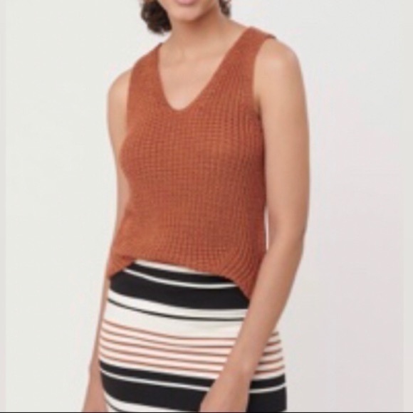 Double V Sweater Tank Top - Picture 2 of 8